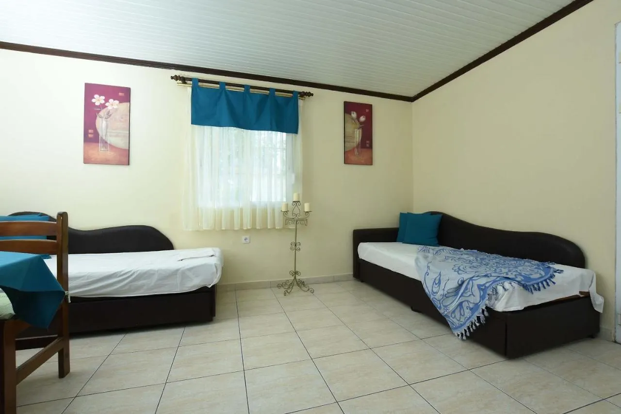 Haus Platanos Apartments & Bungalows By The Sea 보우르보우로우  Chalkidiki