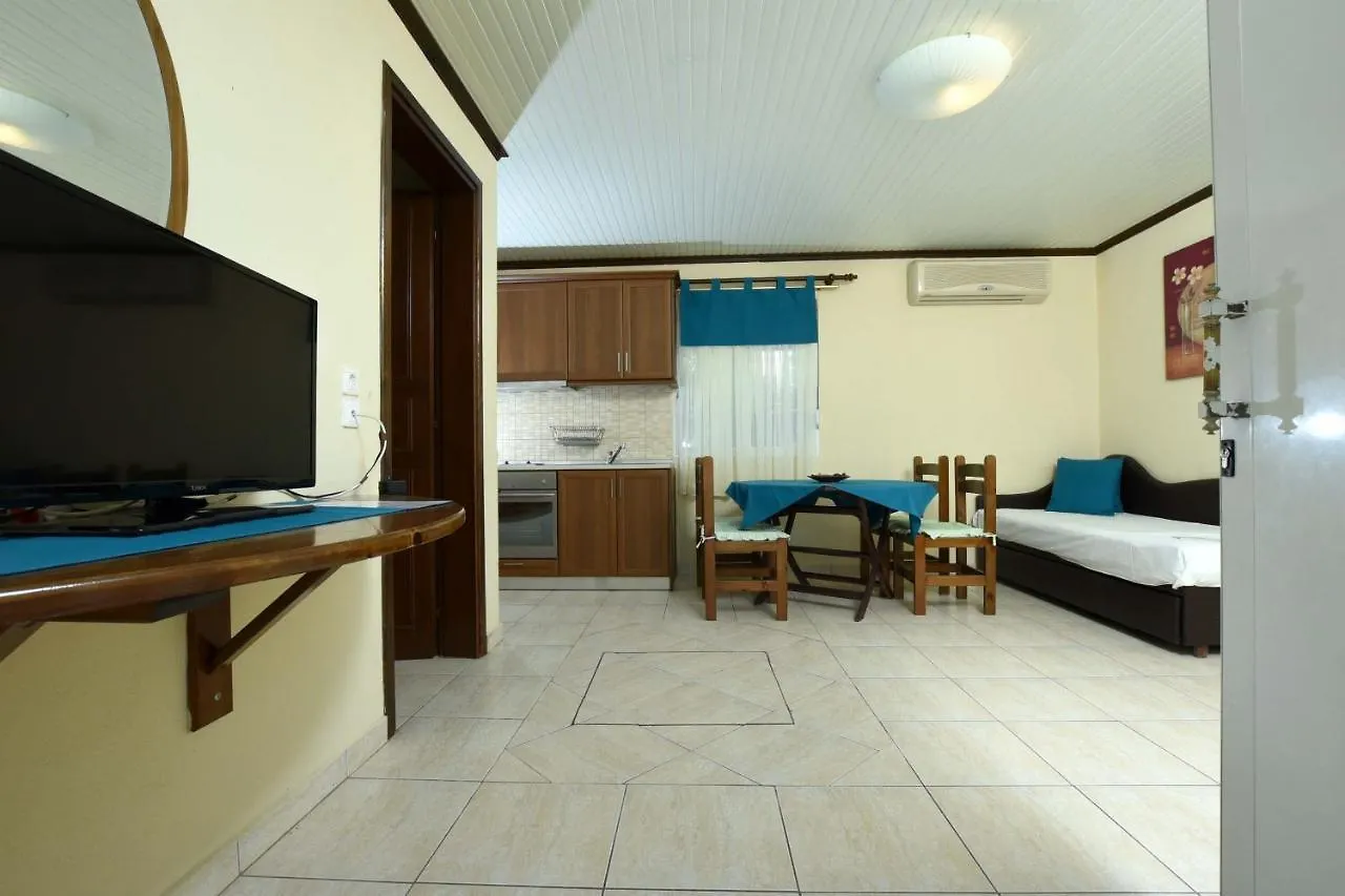 Haus Platanos Apartments & Bungalows By The Sea 보우르보우로우