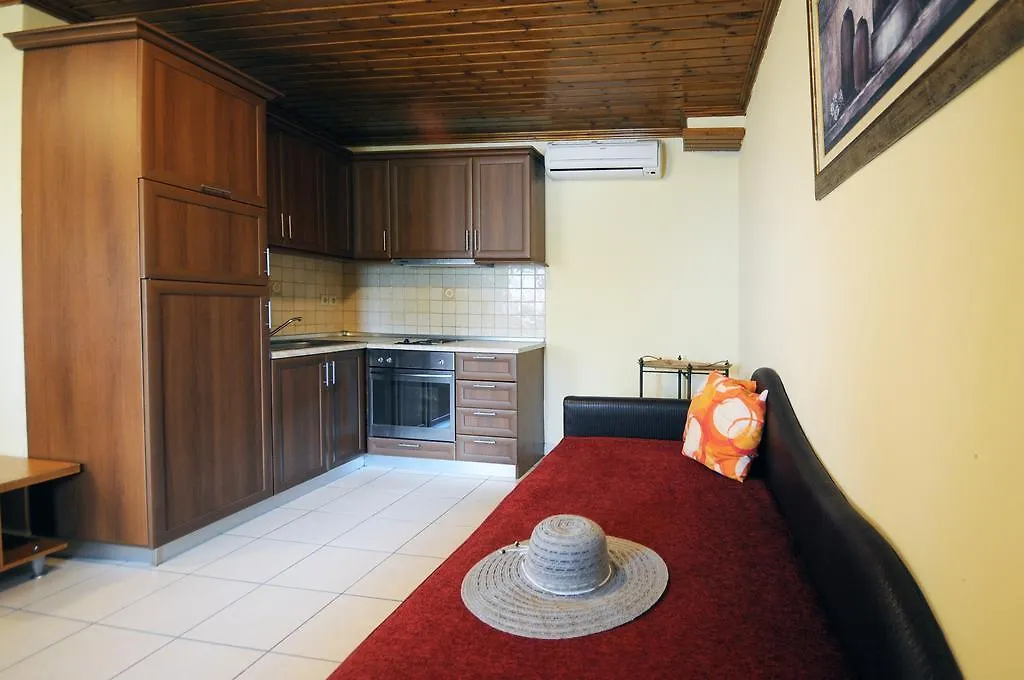 Haus Platanos Apartments & Bungalows By The Sea 보우르보우로우