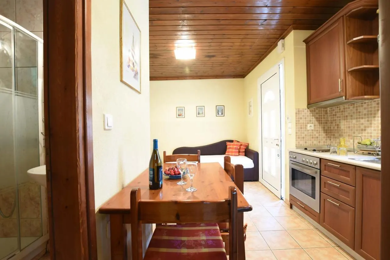 Haus Platanos Apartments & Bungalows By The Sea Vourvourou