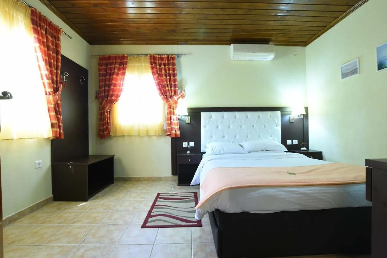 Haus Platanos Apartments & Bungalows By The Sea Vourvourou Yunanistan