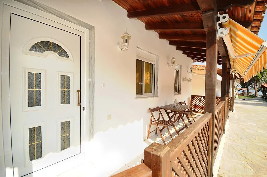 Haus Platanos Apartments & Bungalows By The Sea Vourvourou Yunanistan