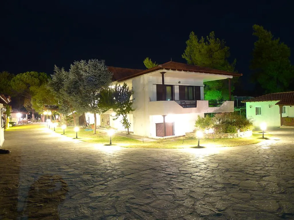 Haus Platanos Apartments & Bungalows By The Sea Vourvourou