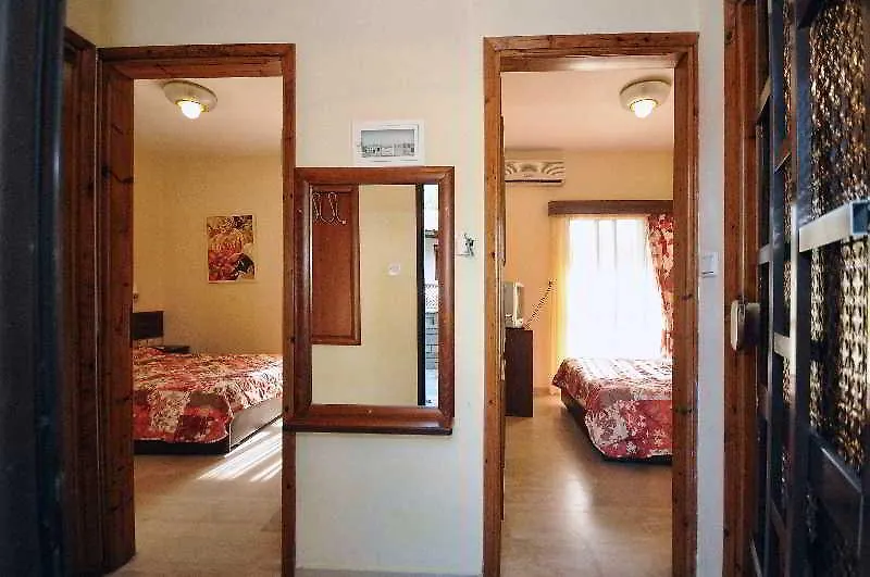 Haus Platanos Apartments & Bungalows By The Sea Vourvourou