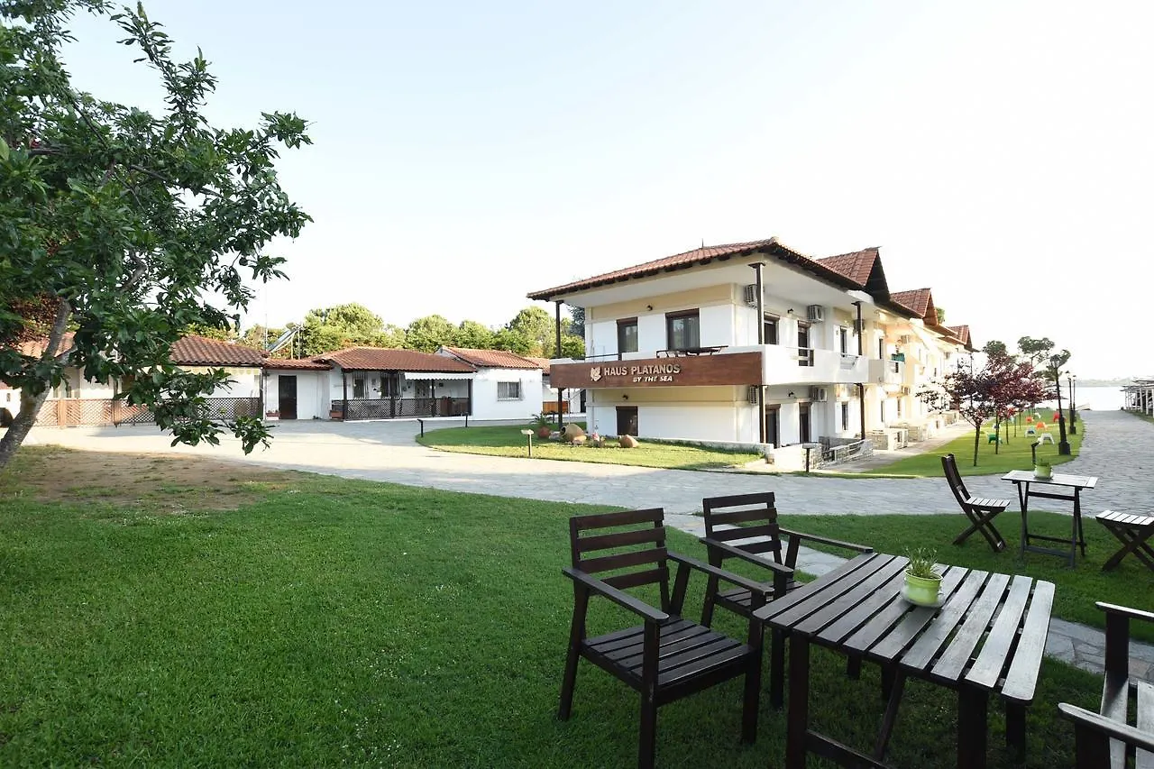 Haus Platanos Apartments & Bungalows By The Sea Vourvourou