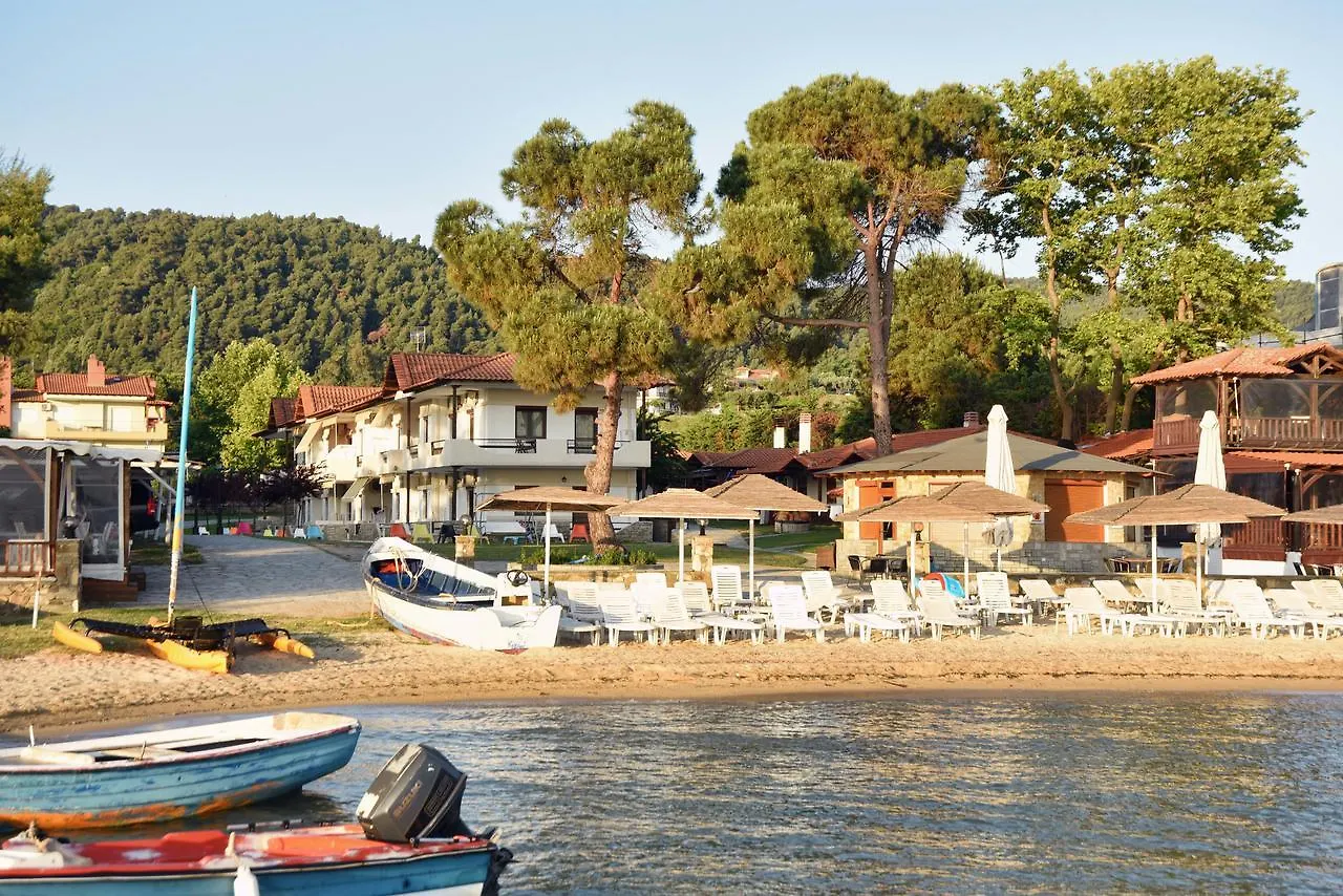 Haus Platanos Apartments & Bungalows By The Sea Vourvourou Yunanistan