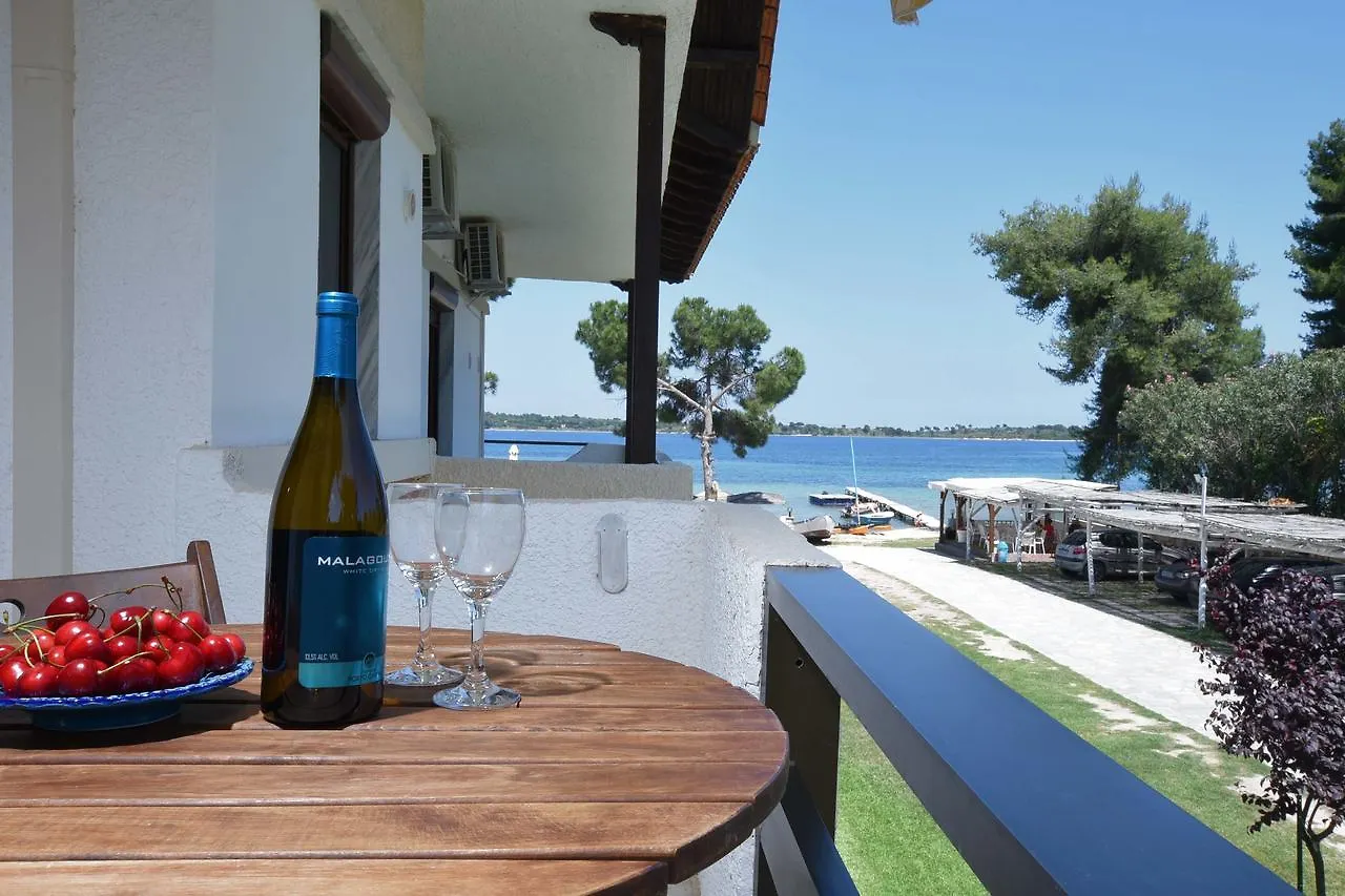 Haus Platanos Apartments & Bungalows By The Sea Vourvourou Yunanistan