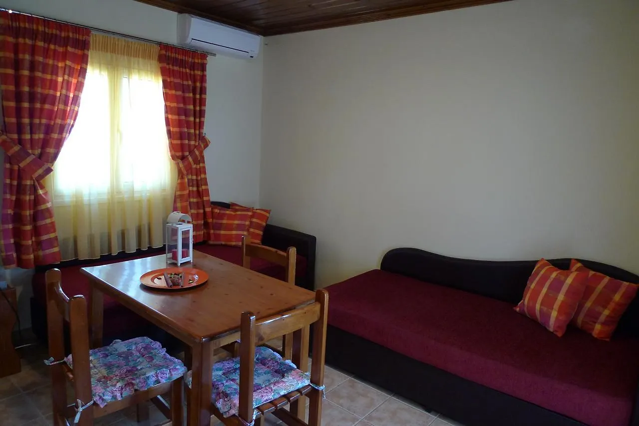 Haus Platanos Apartments & Bungalows By The Sea Vourvourou Yunanistan